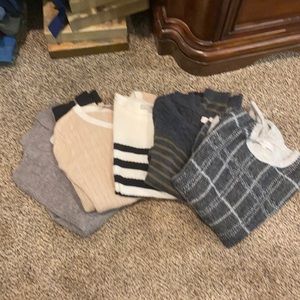 6 medium weight loft sweaters